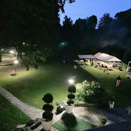 "La Selvetta" Bed And Breakfast Buguggiate Bagian luar foto