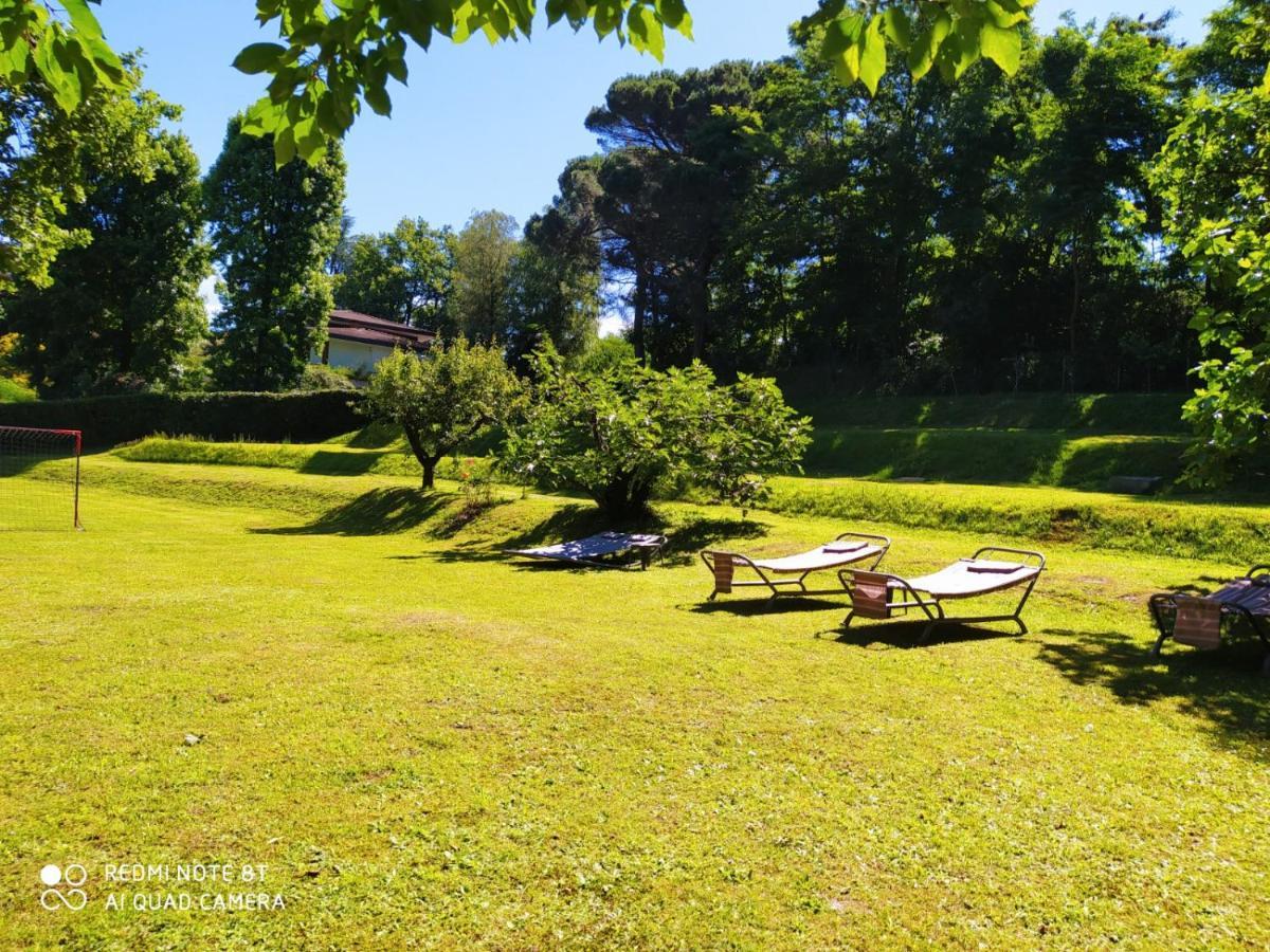 "La Selvetta" Bed And Breakfast Buguggiate Bagian luar foto
