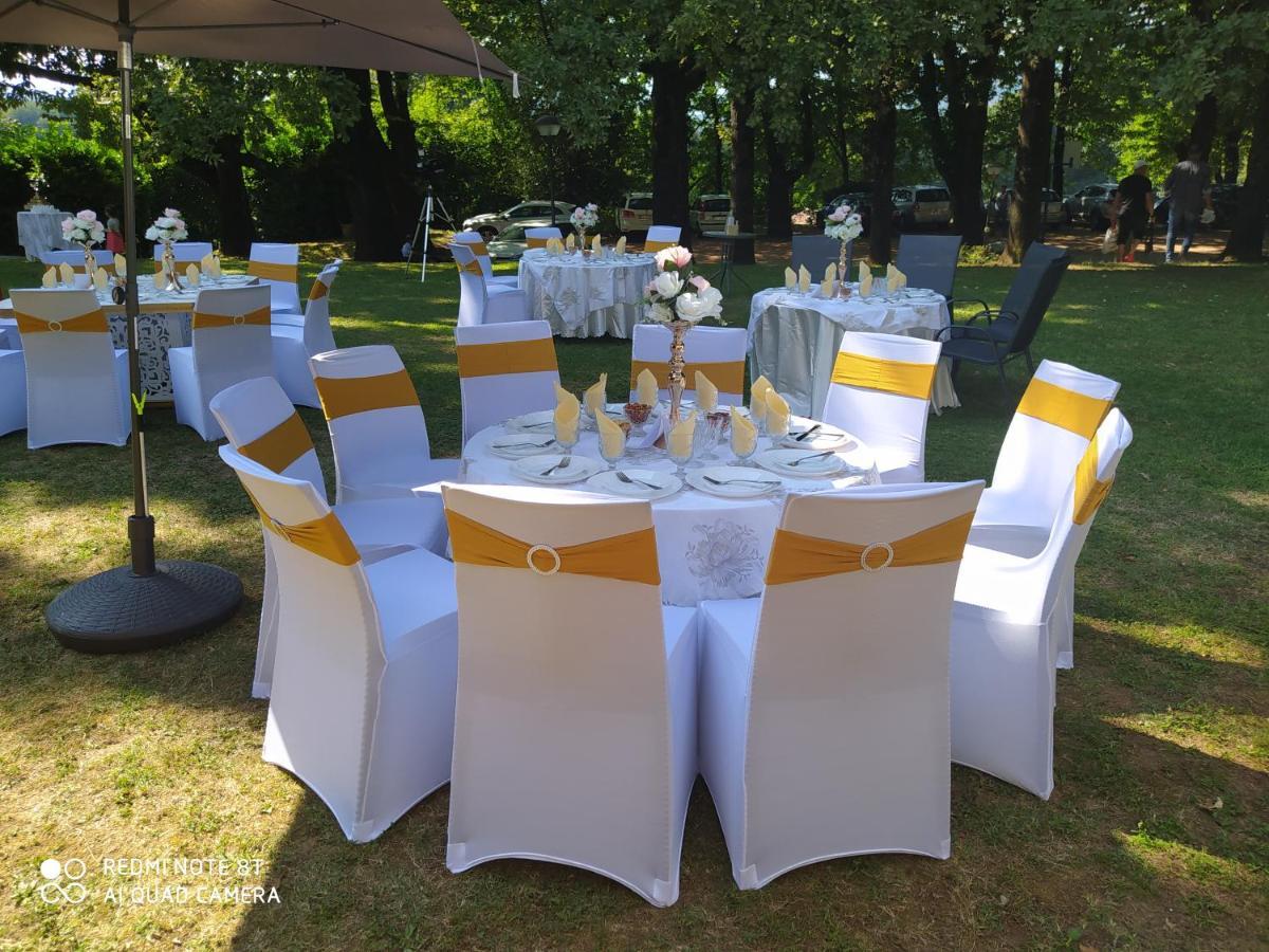 "La Selvetta" Bed And Breakfast Buguggiate Bagian luar foto