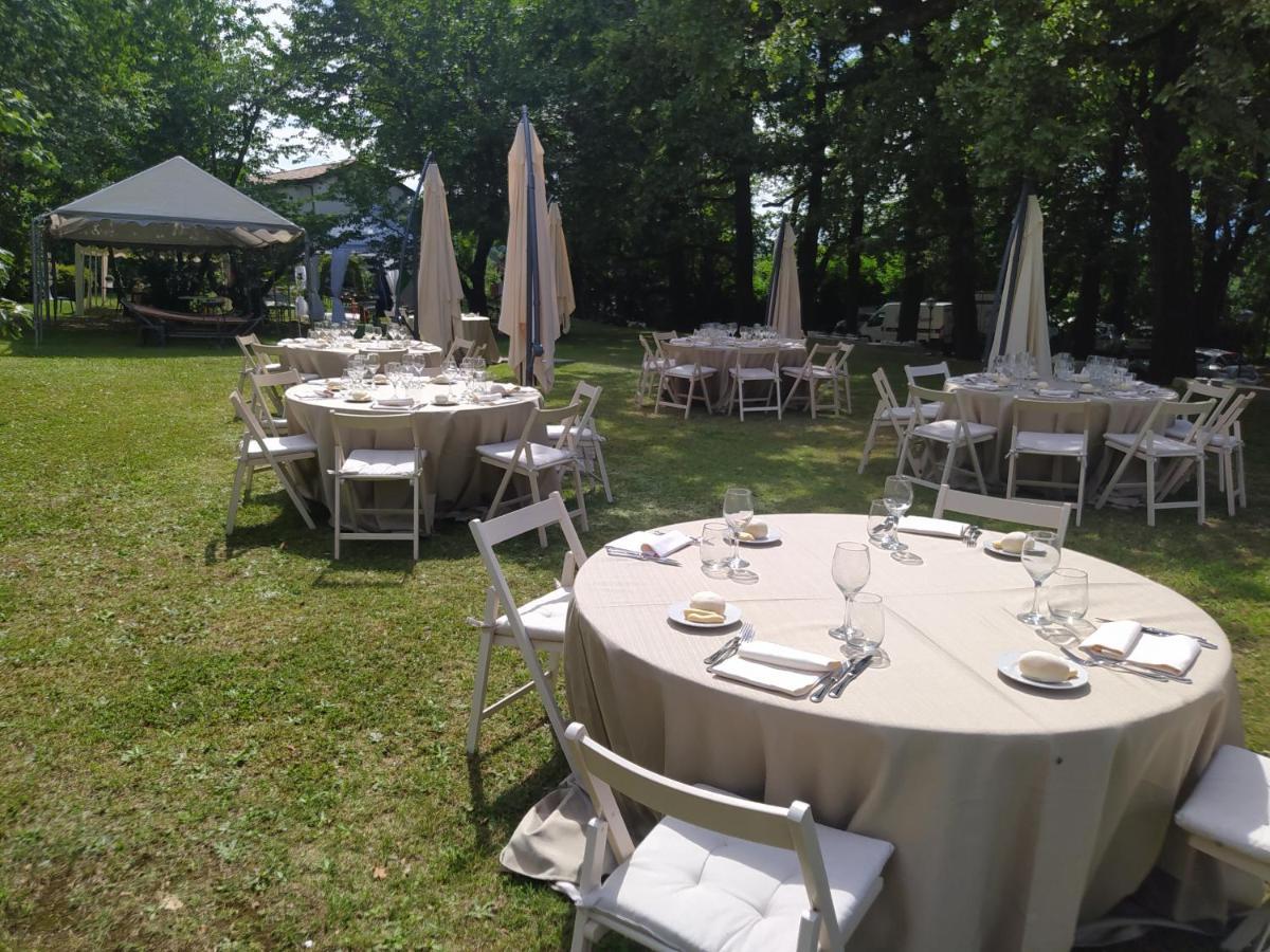 "La Selvetta" Bed And Breakfast Buguggiate Bagian luar foto