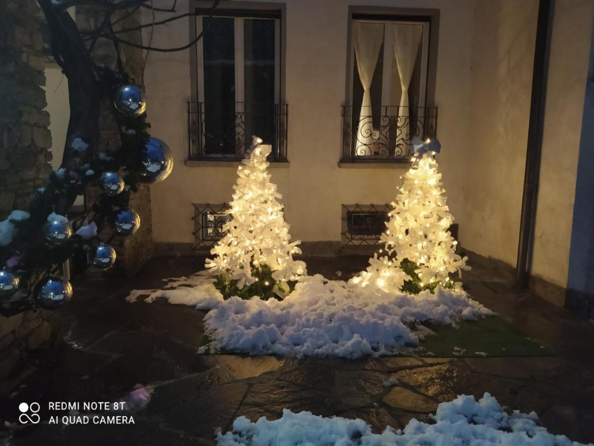 "La Selvetta" Bed And Breakfast Buguggiate Bagian luar foto