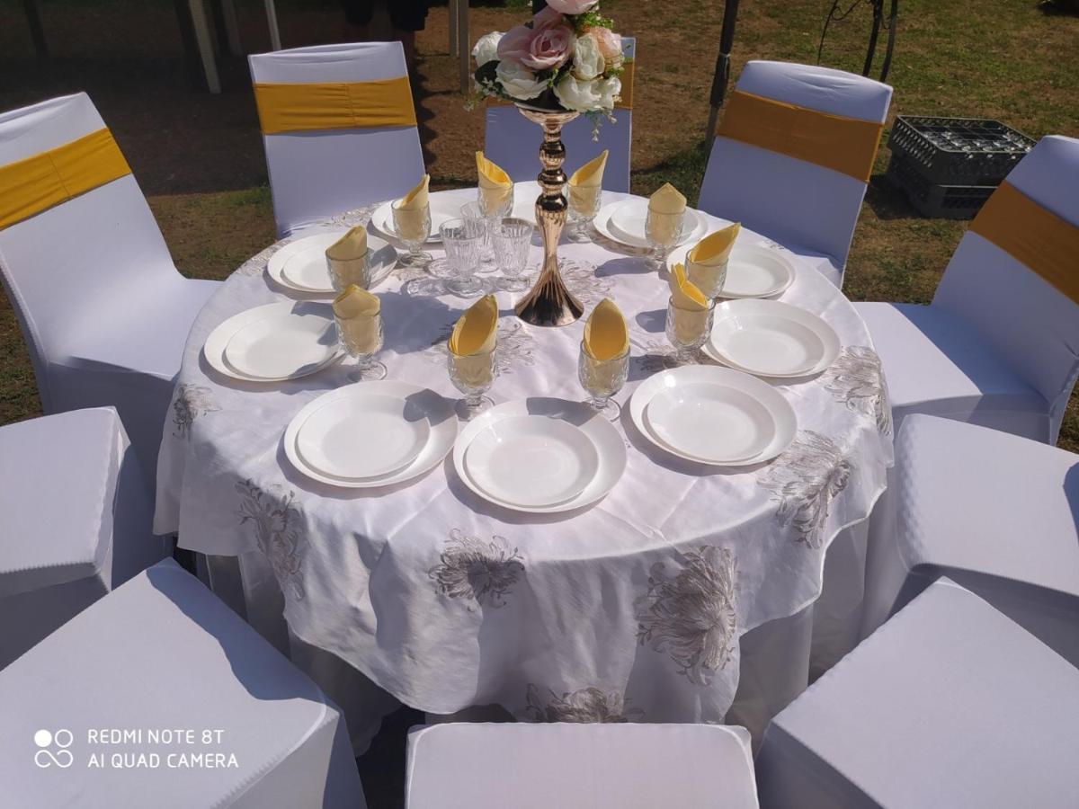 "La Selvetta" Bed And Breakfast Buguggiate Bagian luar foto