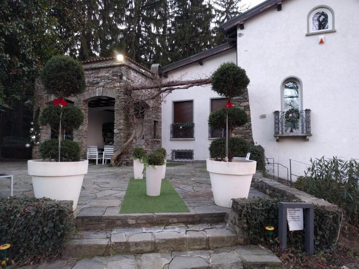 "La Selvetta" Bed And Breakfast Buguggiate Bagian luar foto