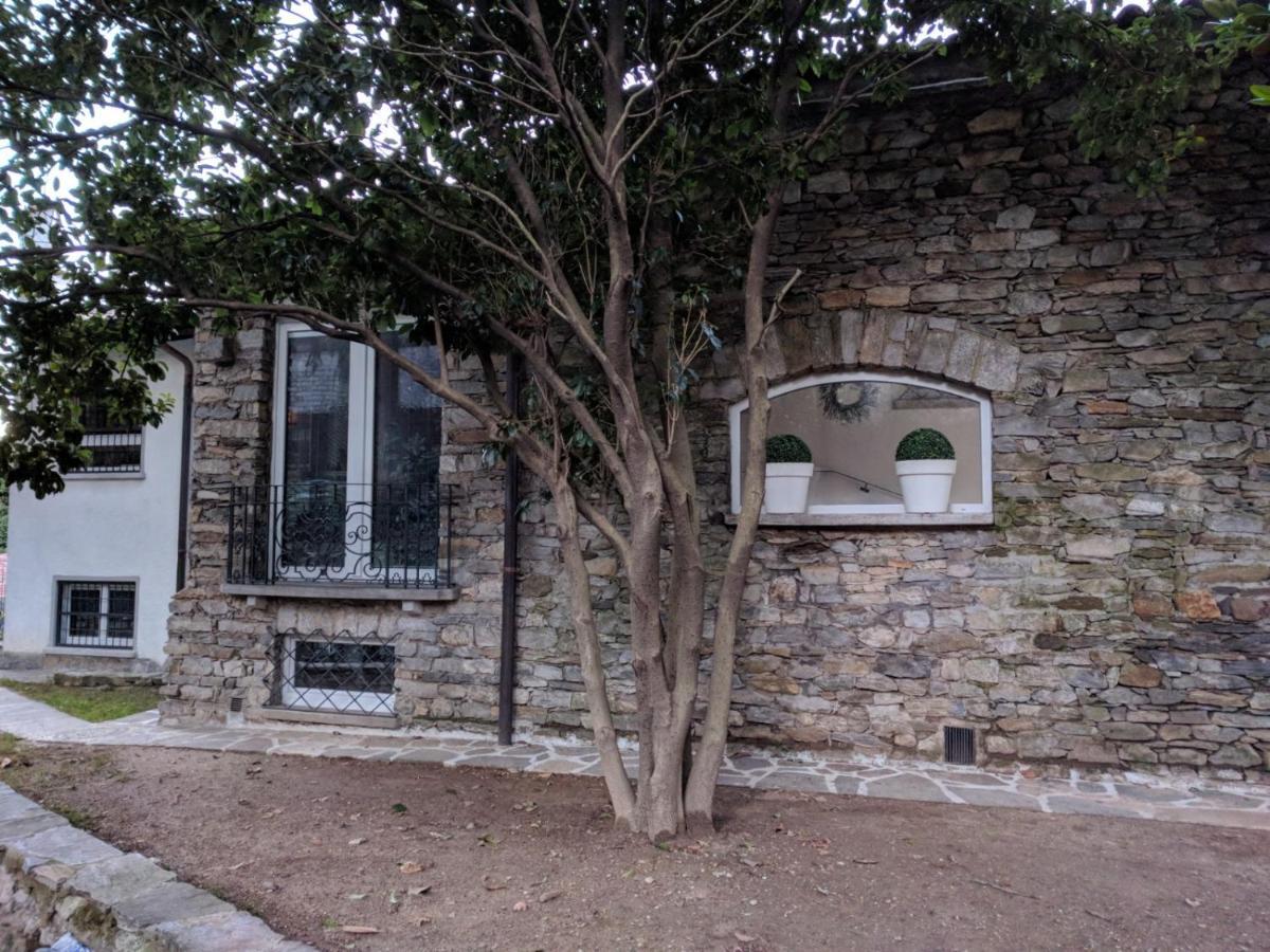"La Selvetta" Bed And Breakfast Buguggiate Bagian luar foto