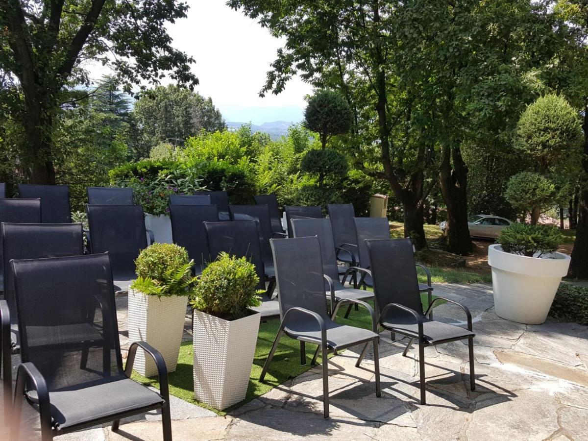 "La Selvetta" Bed And Breakfast Buguggiate Bagian luar foto