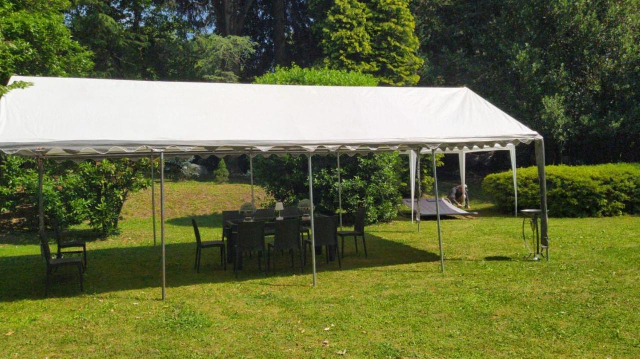 "La Selvetta" Bed And Breakfast Buguggiate Bagian luar foto
