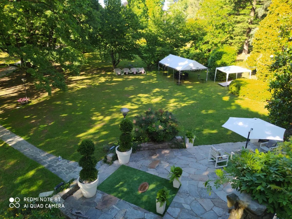 "La Selvetta" Bed And Breakfast Buguggiate Bagian luar foto