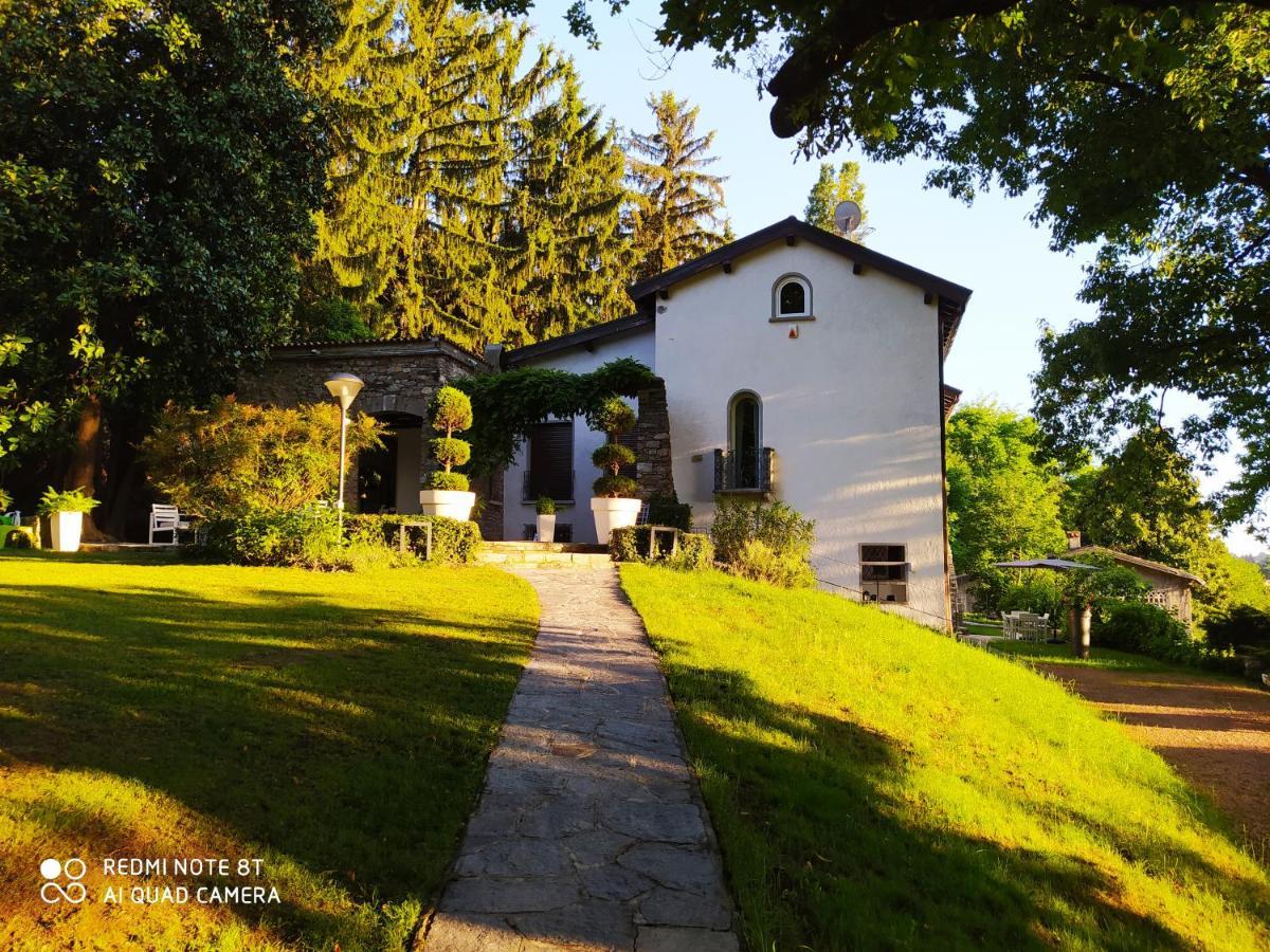 "La Selvetta" Bed And Breakfast Buguggiate Bagian luar foto